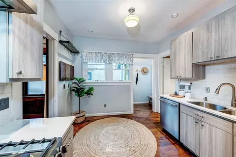 1949 26th Ave E, Seattle, WA 98112 photo 7