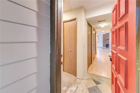 9515 NE 180th St #C-102, Bothell, WA 98011 photo 2