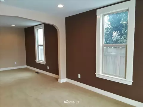 2016 Rockefeller Ave, Everett, WA 98201 photo 3