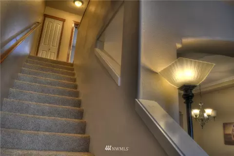 2925 Belmonte Ln, Everett, WA 98201 photo 6