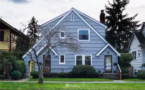 709 N 68th St, Seattle, WA 98103 photo 1