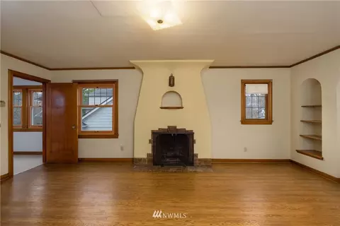 709 N 68th St, Seattle, WA 98103 photo 15