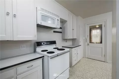 709 N 68th St, Seattle, WA 98103 photo 20