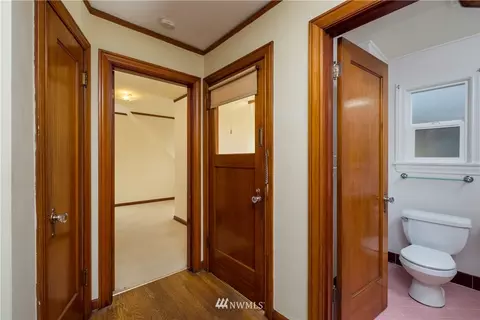 709 N 68th St, Seattle, WA 98103 photo 23