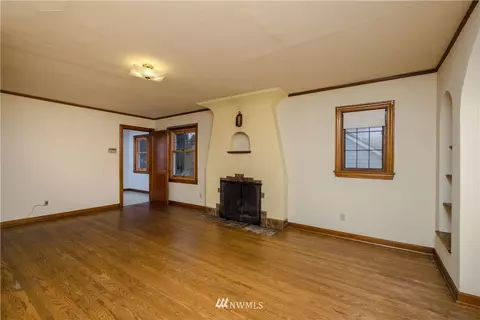 709 N 68th St, Seattle, WA 98103 photo 16