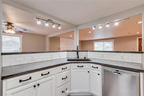 3235 Laurel St, Longview, WA 98632 photo 4
