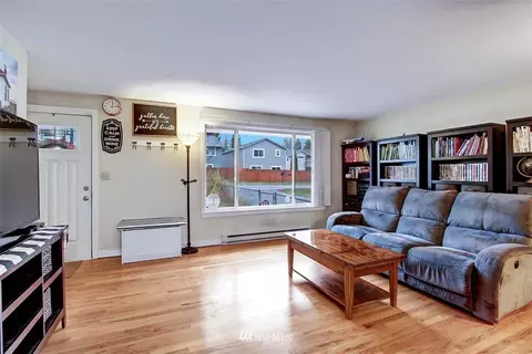 12210 Gibson Rd, Everett, WA 98204 photo 4