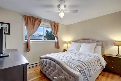 12210 Gibson Rd, Everett, WA 98204 photo 9