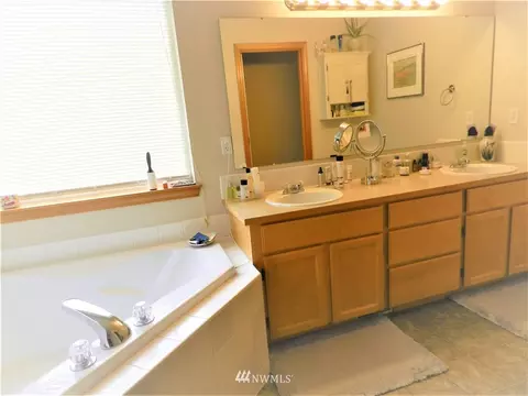 203 Cardinal St SW, Orting, WA 98360 photo 21