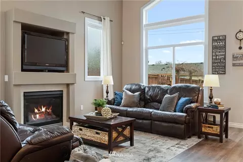 15411 52nd St E, Sumner, WA 98390 photo 3