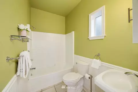1079 25th Ave E, Seattle, WA 98112 photo 18