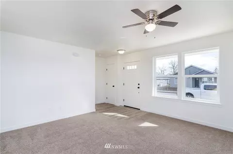 503 Powell Ave, Winlock, WA 98596 photo 3