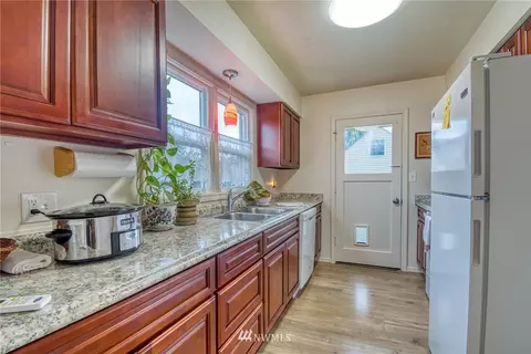 952 8th Ave, Longview, WA 98632 photo 4