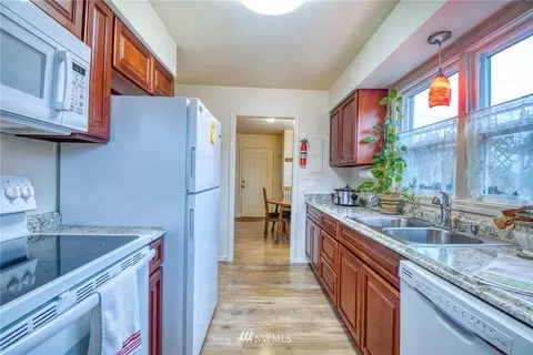 952 8th Ave, Longview, WA 98632 photo 5