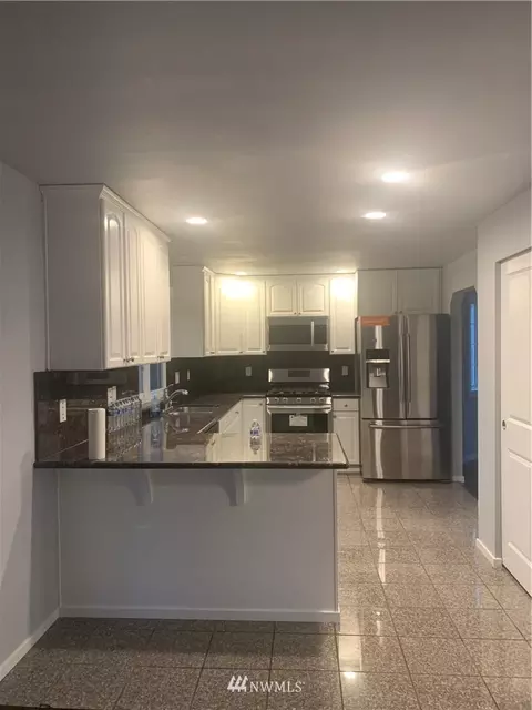 9809 25th Dr SE, Everett, WA 98208 photo 2