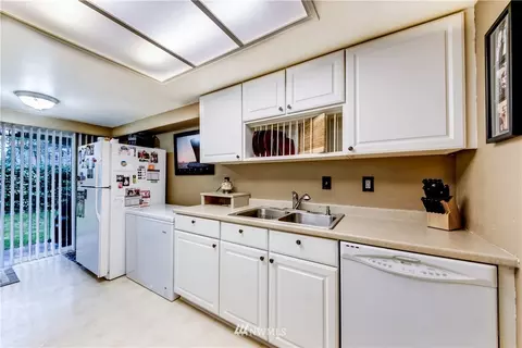 7425 SW Ruby Dr #E8, Lakewood, WA 98498 photo 10
