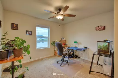 576 Sigrist Dr E, Enumclaw, WA 98022 photo 16