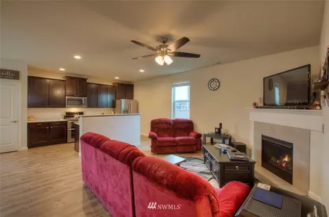 576 Sigrist Dr E, Enumclaw, WA 98022 photo 8