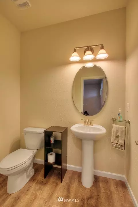 576 Sigrist Dr E, Enumclaw, WA 98022 photo 7