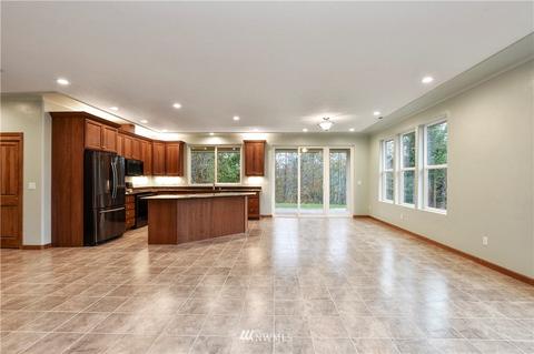 110 Eagle Crest Dr, Longview, WA 98632 photo 4