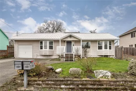 6814 Olympic Dr #A, Everett, WA 98203 photo 1