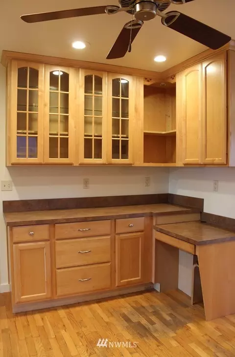 1057 Mckinley St, Enumclaw, WA 98022 photo 7