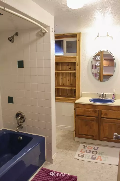 1057 Mckinley St, Enumclaw, WA 98022 photo 19