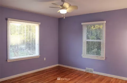 1057 Mckinley St, Enumclaw, WA 98022 photo 9