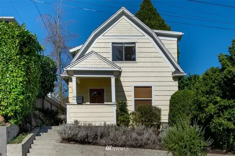 424 N 68th St, Seattle, WA 98103 photo 1