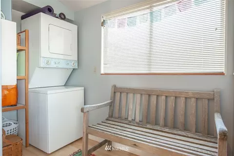 424 N 68th St, Seattle, WA 98103 photo 25
