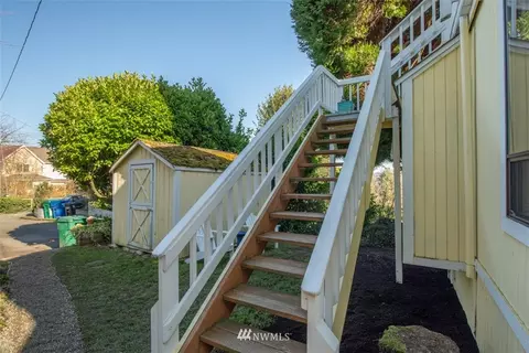 424 N 68th St, Seattle, WA 98103 photo 11