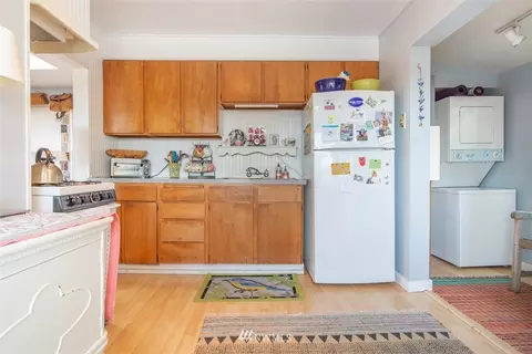 424 N 68th St, Seattle, WA 98103 photo 14