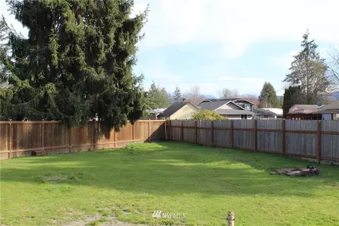526 Harman Way S, Orting, WA 98360 photo 12