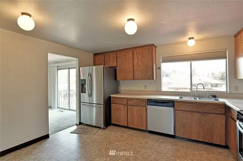 10823 38th Dr SE, Everett, WA 98208 photo 5