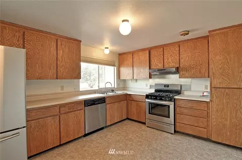 10823 38th Dr SE, Everett, WA 98208 photo 4
