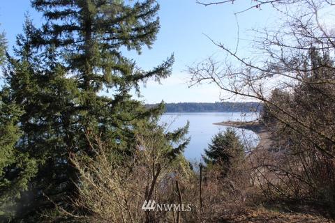 131 E Island Crest Rd, Grapeview, WA 98546 photo 3