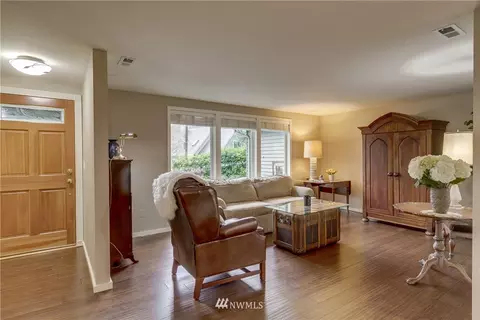 10608 10th Dr SE, Everett, WA 98208 photo 3