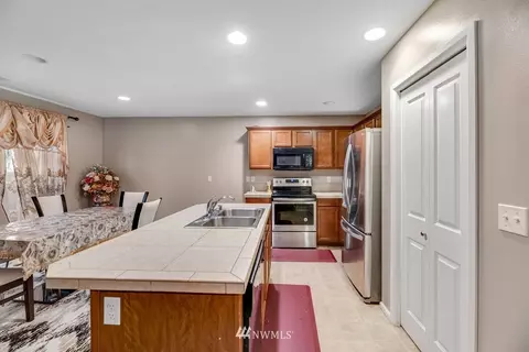 9733 30th Dr SE, Everett, WA 98208 photo 4