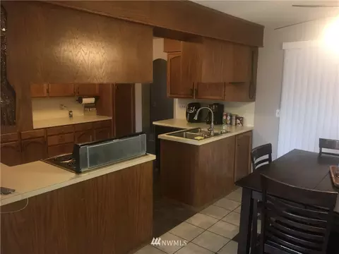 401 E Pine Pl, Othello, WA 99344 photo 4