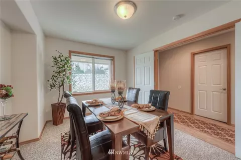 719 Pecks Dr, Everett, WA 98203 photo 6