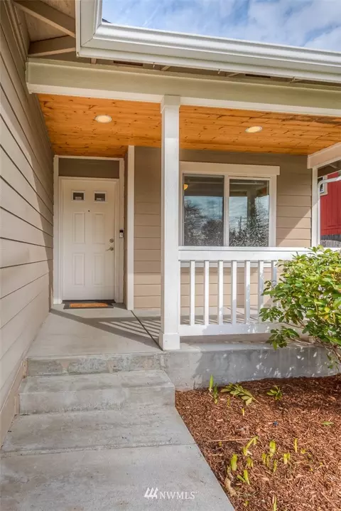 719 Pecks Dr, Everett, WA 98203 photo 3