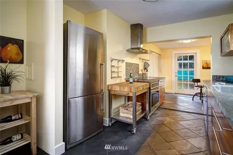 346 N 101st St, Seattle, WA 98133 photo 10