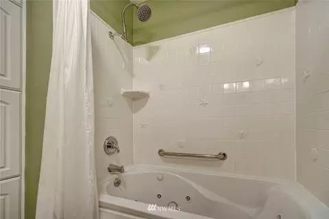 346 N 101st St, Seattle, WA 98133 photo 16