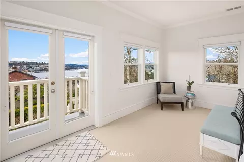 2034 Broadway E, Seattle, WA 98102 photo 11