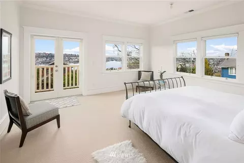 2034 Broadway E, Seattle, WA 98102 photo 10