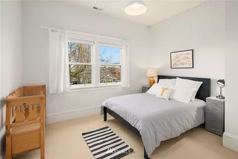 2034 Broadway E, Seattle, WA 98102 photo 15
