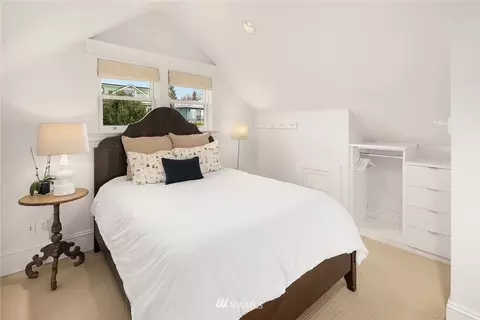 2034 Broadway E, Seattle, WA 98102 photo 18