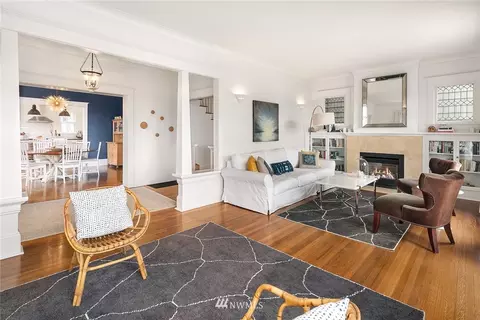 2034 Broadway E, Seattle, WA 98102 photo 4