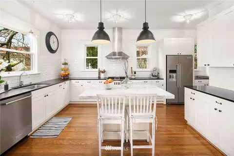 2034 Broadway E, Seattle, WA 98102 photo 6