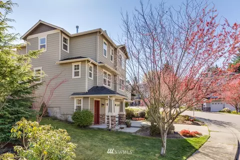 426 46th St SE, Everett, WA 98203 photo 2